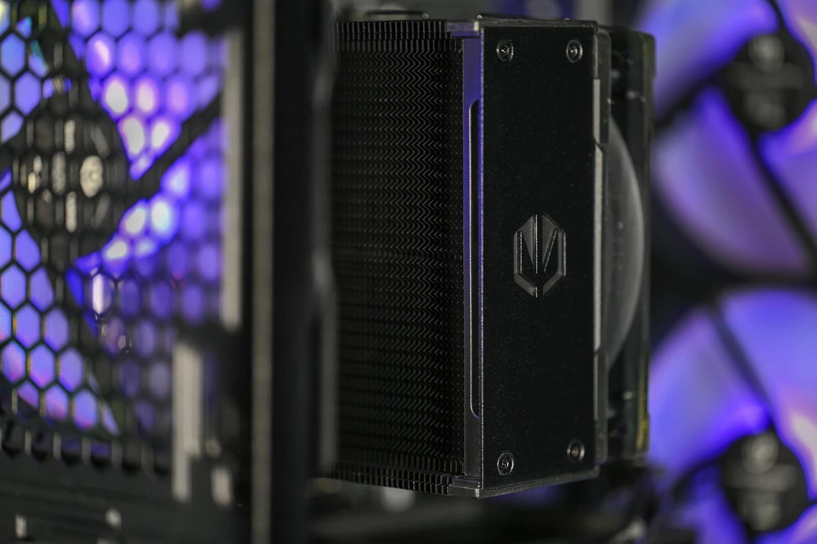 ACTINA PC AMD Ryzen 7 8700F 32 GB DDR5-SDRAM 2 TB SSD NVIDIA GeForce RTX 5070 Midi Tower Black