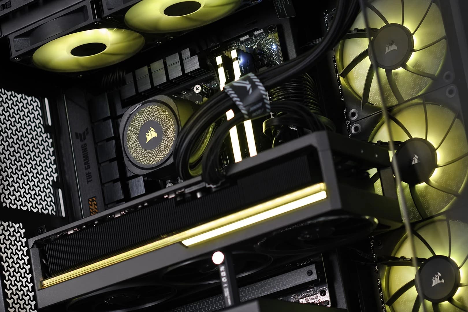 Kompiuteris Actina PC AMD Ryzen 7 9800X3D 32 GB DDR5-SDRAM 2 TB SSD NVIDIA GeForce RTX 5080 Midi Tower Black
